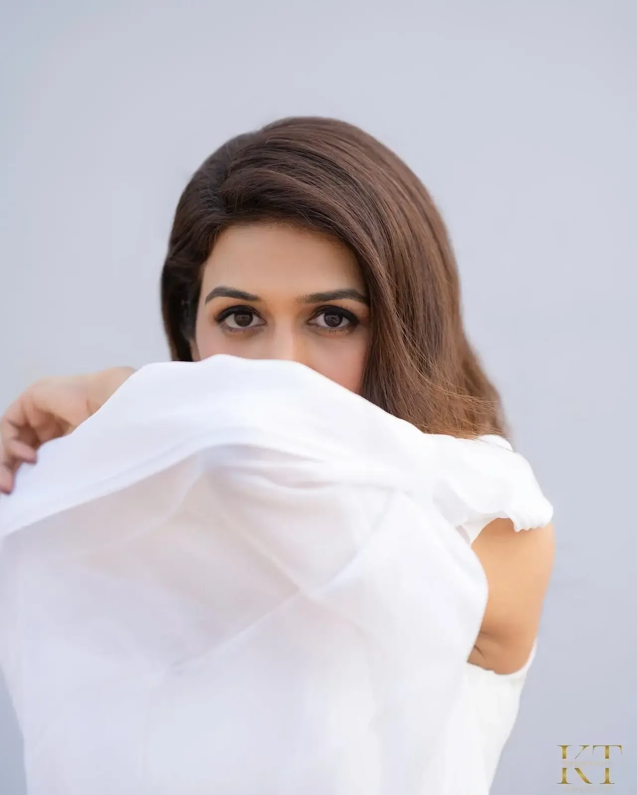 South Indian TV Model Shraddha Das in White Lehenga Choli